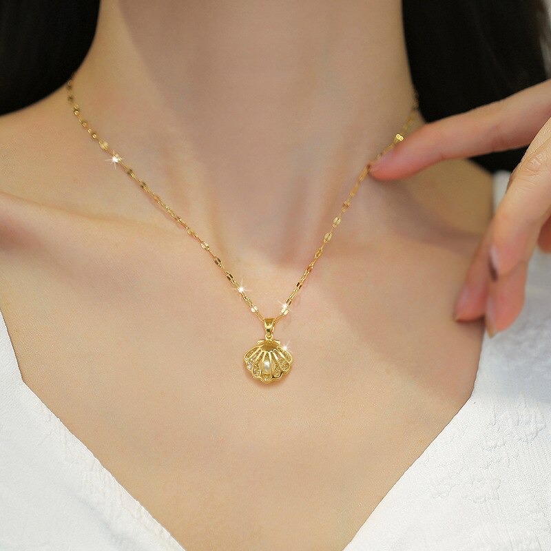 Seashell Pearl Pendant Necklace