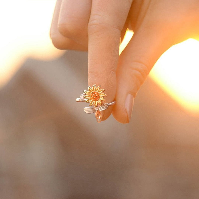 Rotating Sunflower & Bee Ring