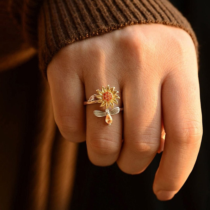 Rotating Sunflower & Bee Ring